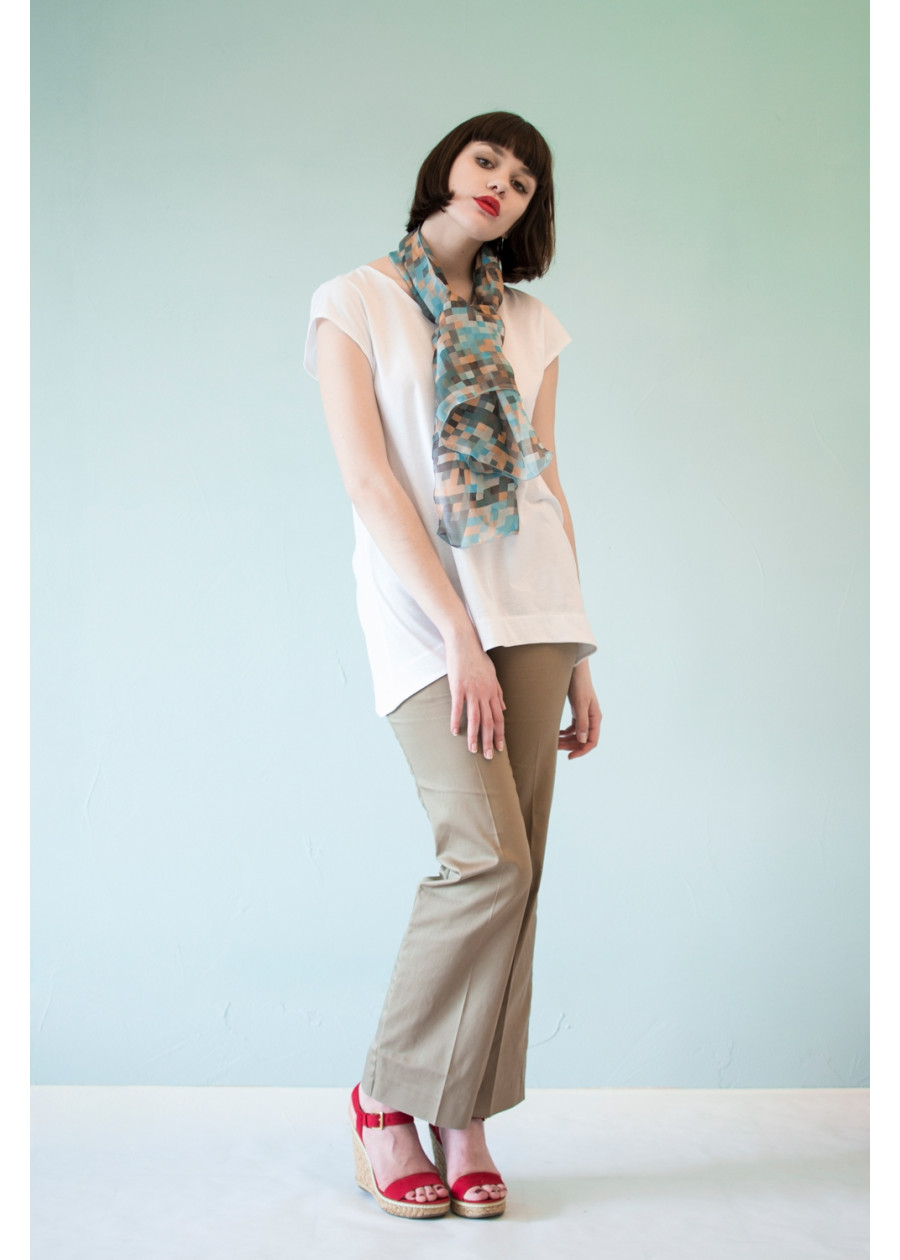 Pantalon tailleur Clara ample en satin de coton bio kaki beige