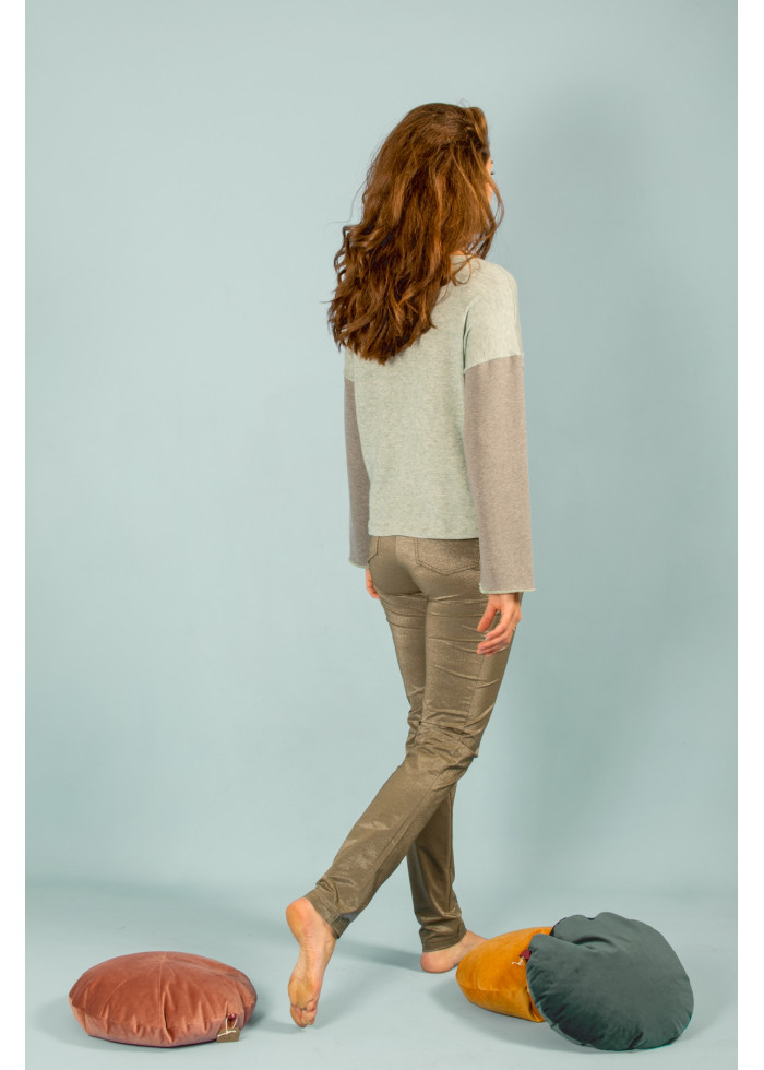 Pull vegan Aurore à motif oeil bleu pastel upcyclé éco-responsable fabriqué en France