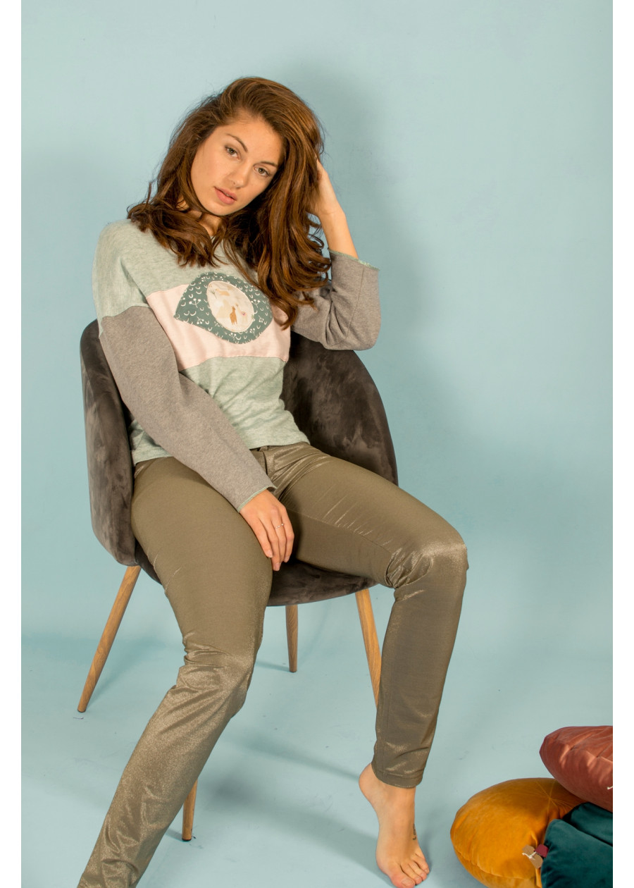 Pull vegan Aurore à motif oeil bleu pastel upcyclé éco-responsable fabriqué en France