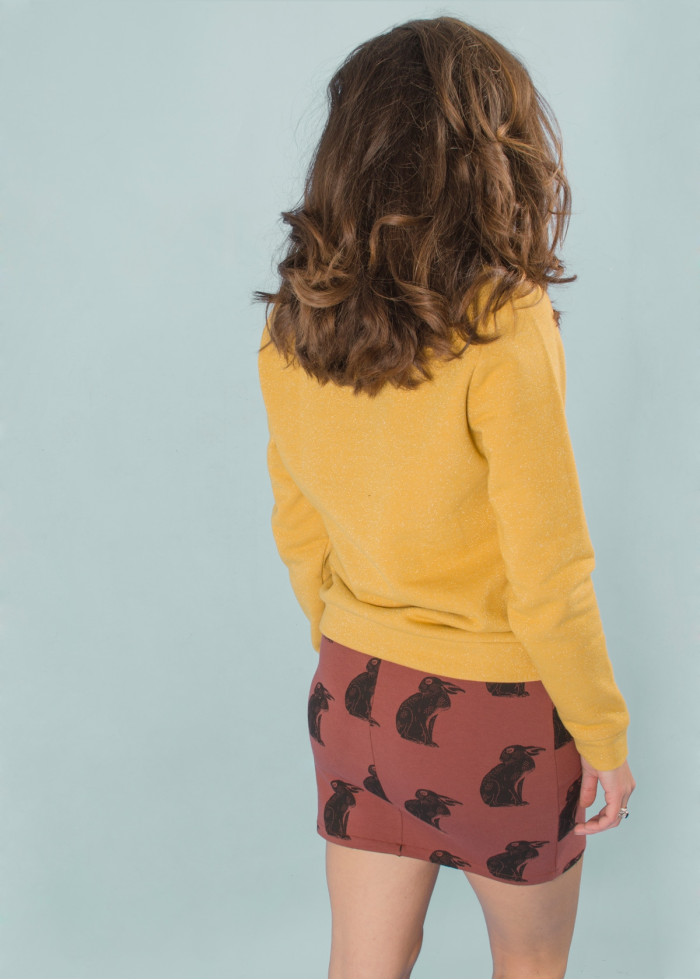 Jupe courte droite écologique en coton certifié oeko-tex brique motif lapin vegan made in France - Mode responsable et durable