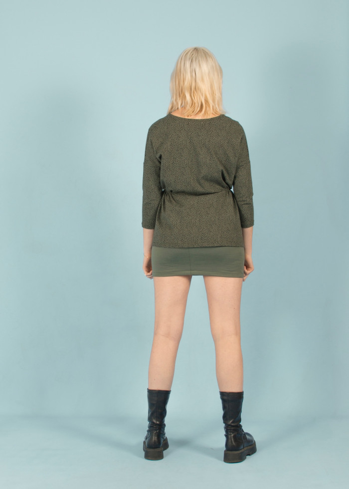 Top en coton vert kaki à manches kimono motif léopard fabriqué en France - Marque écologique éthique responsable et vegan