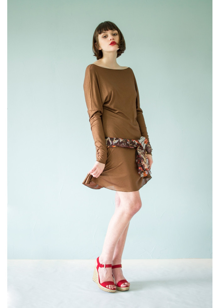 Foulard en mousseline de soie motif ailes de papillon