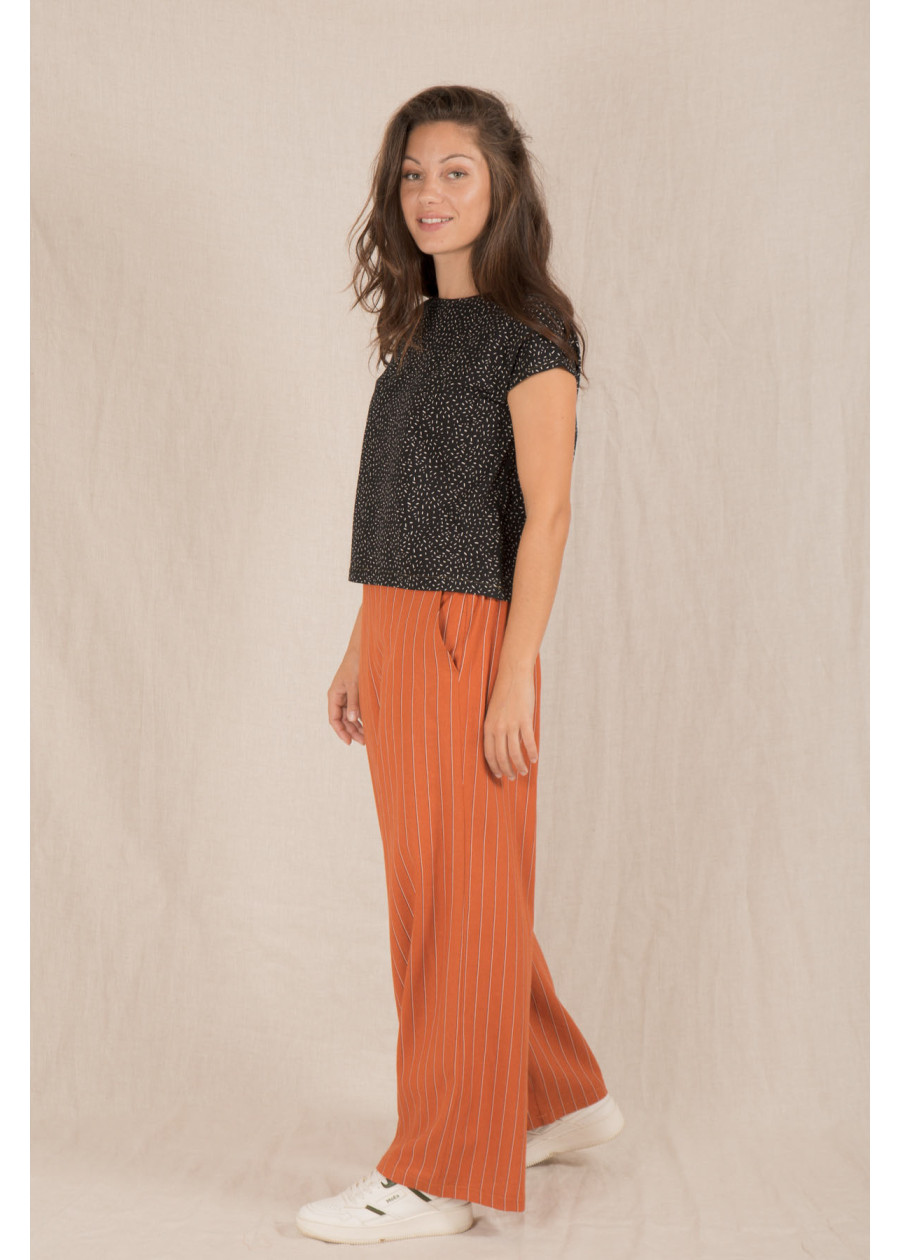 Top éco-responsable en coton bio fabriqué en france, matière naturelle vegan à motif confetti noir et blanc