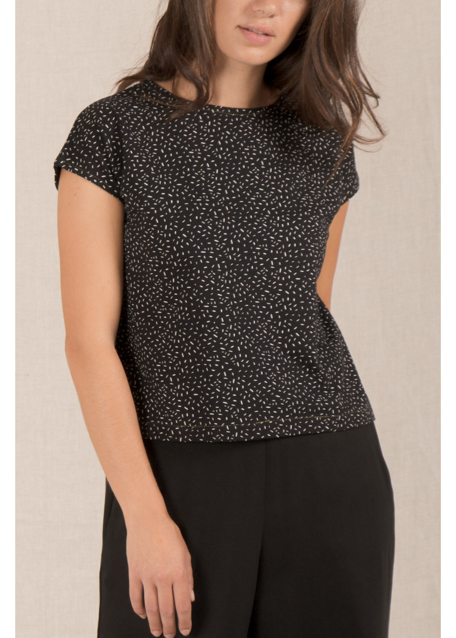 Top éco-responsable en coton bio fabriqué en france, matière naturelle vegan à motif confetti noir et blanc