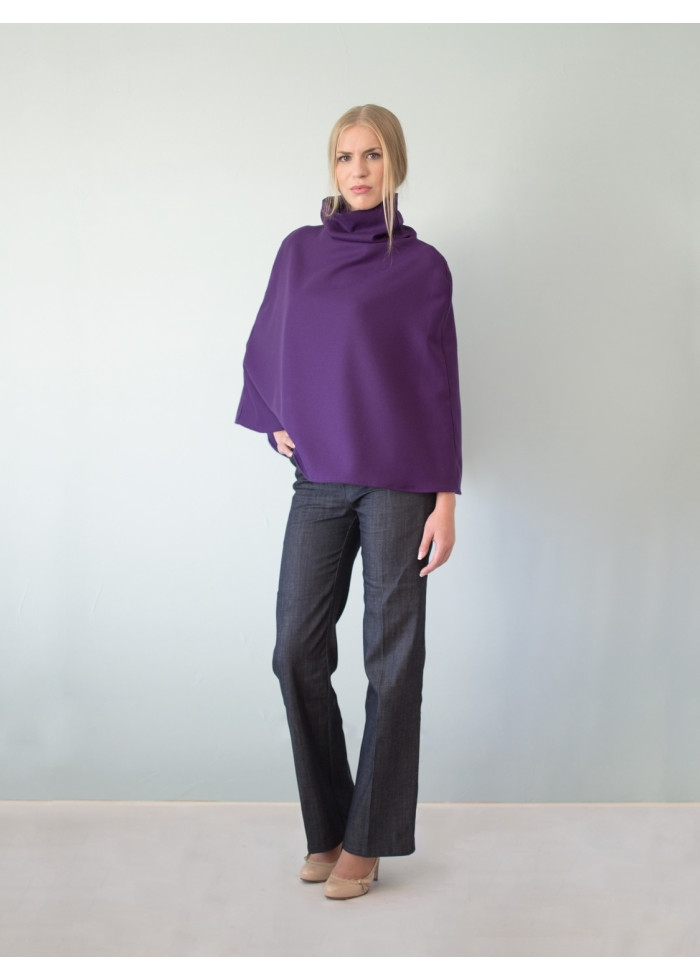 Cape Vanessa violette en flanelle de pure laine doublée en bambou