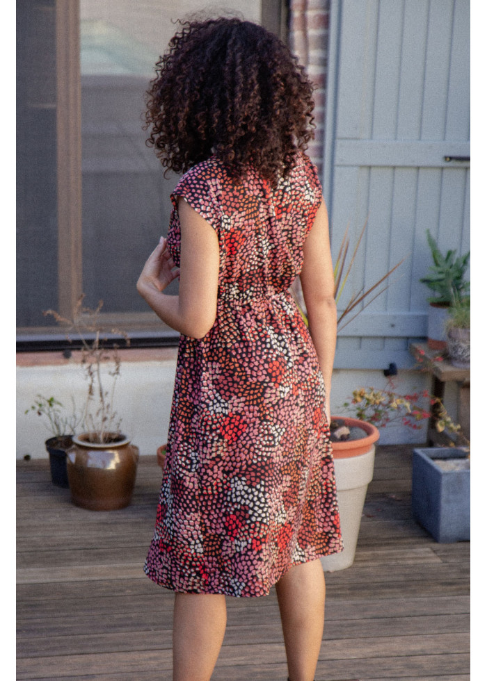 Robe fluide cache coeur colorée au motif de mosaïque floral en soie vegan oeko-tex made in France - Marque responsable