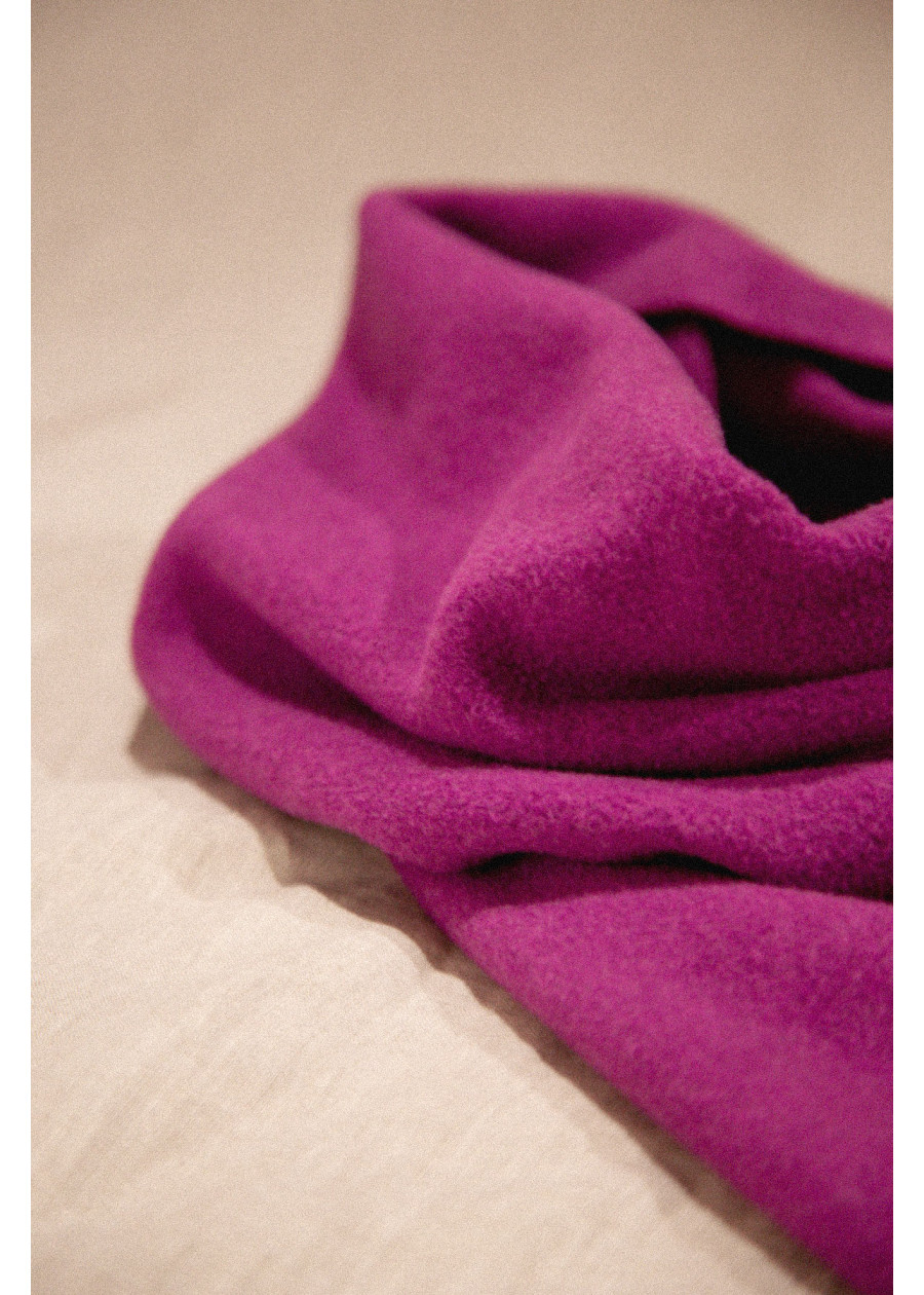 écharpe vegan en cachemire végétal de coton bio violet couleur lumineuse made in France - Marque éthique responsable pour femme