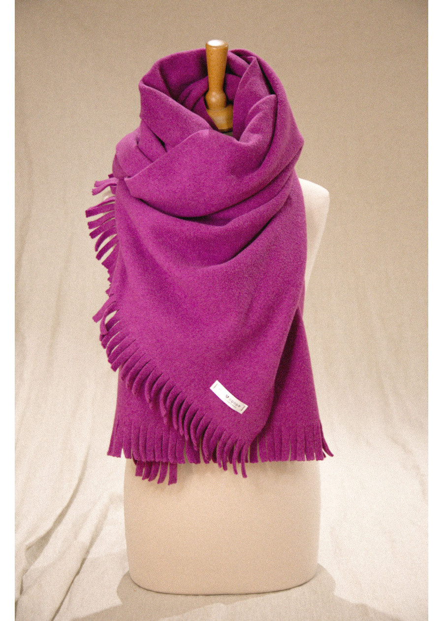 étole vegan en cachemire végétal de coton bio  violet couleur lumineuse made in France, éthique, éco-responsable pour femme
