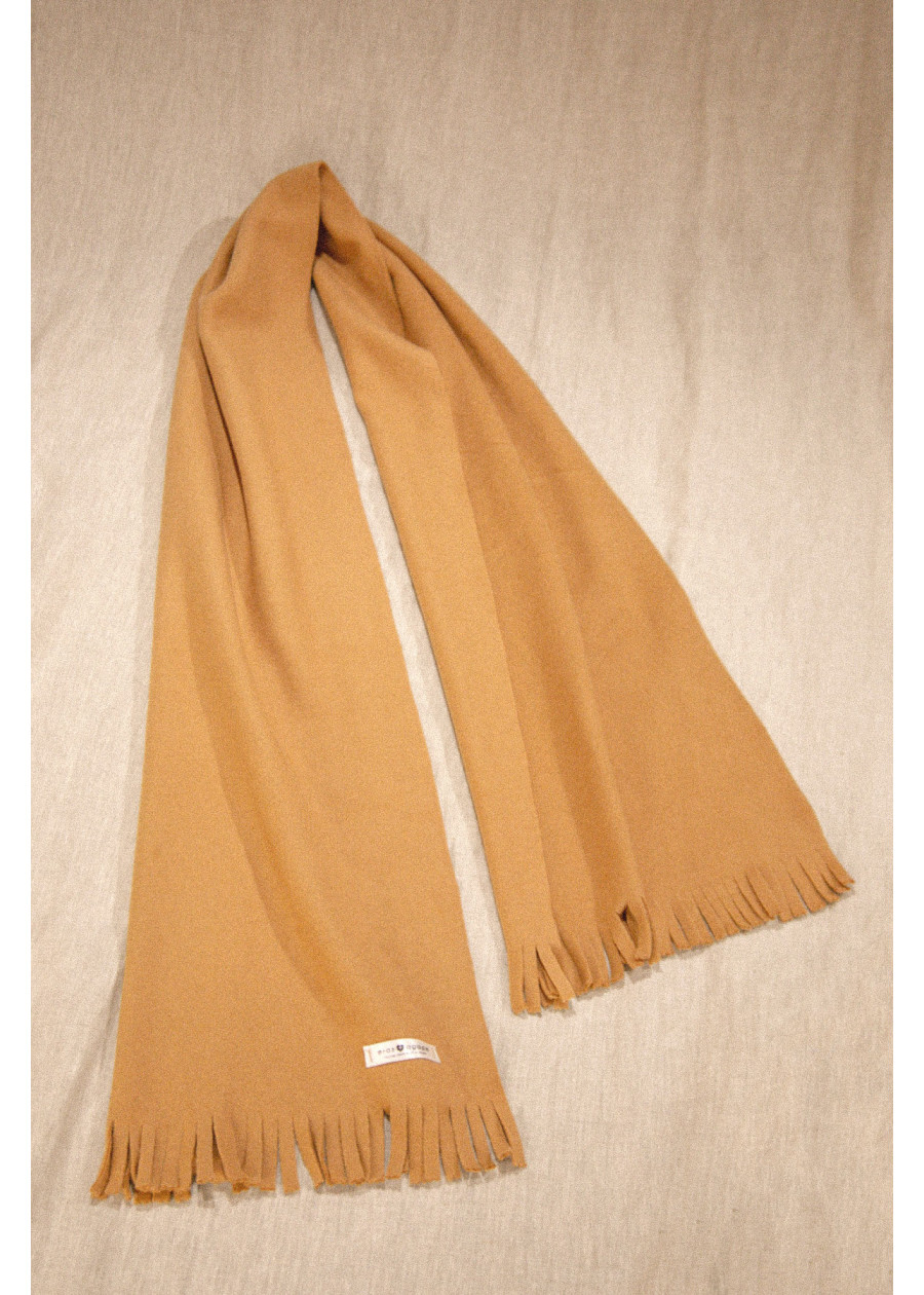 écharpe vegan en cachemire végétal de coton bio camel made in France - Marque éthique éco-responsable pour femme