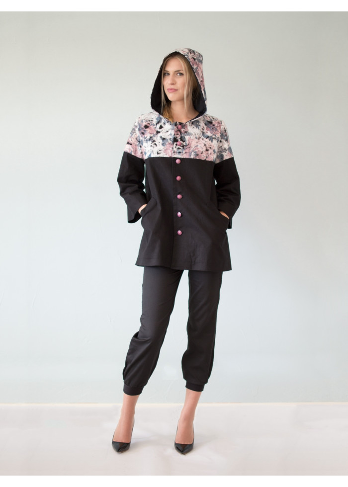 Manteau à Capuche Victoria en laine brodée colorée et popeline noire
