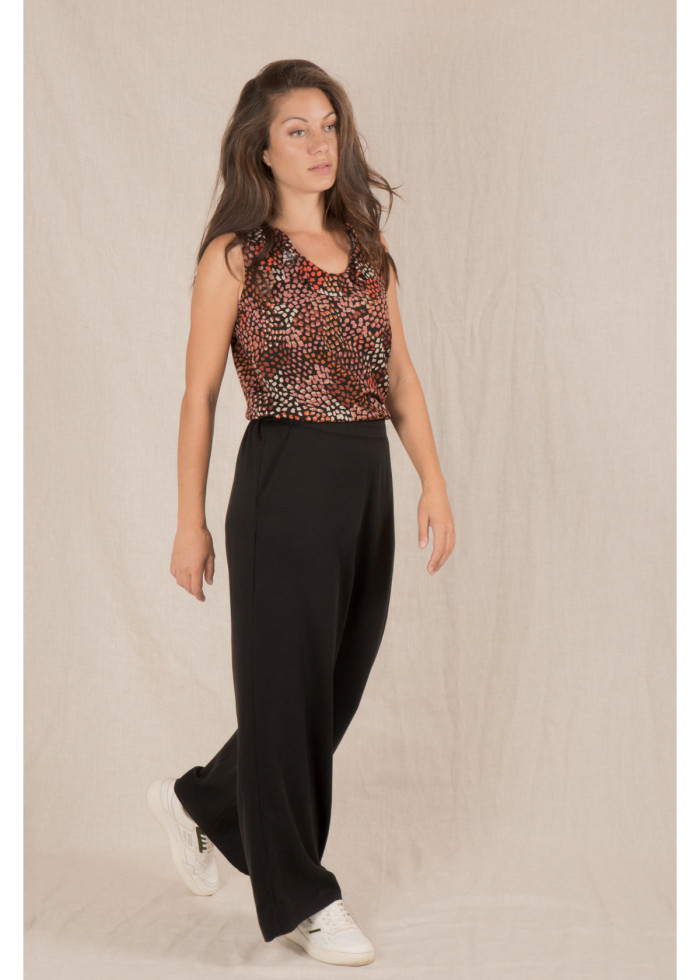 Pantalon fluide taille haute noir et ample en tencel est fabriqué en France. Marque vegan éthique française éco-responsable