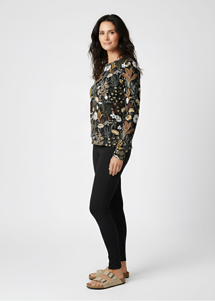 Pull vegan motif floral et végétal aux tons naturels de beige et noir casual bohème chic, marque engagée fabrication en France