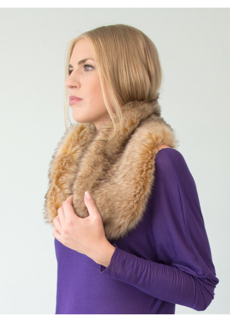 Col snood en fausse fourrure imitation renard marron beige
