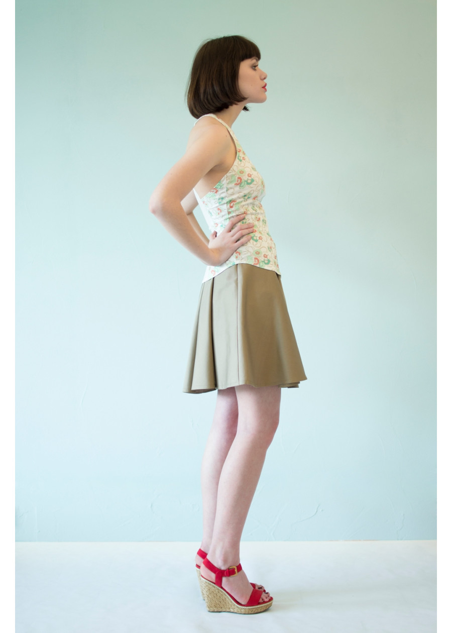 Haut Muse débardeur dos nu en coton bio motif fleur bleue