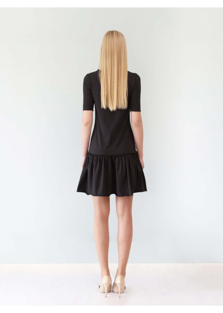 Petite robe noire chasuble mi-longue à manches courtes et fronces Sylvia en coton bio