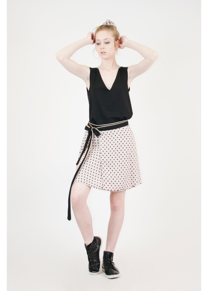 Jupe portefeuille fluide Lorelei en bambou rose nude pastel à pois noir fabriquée en France