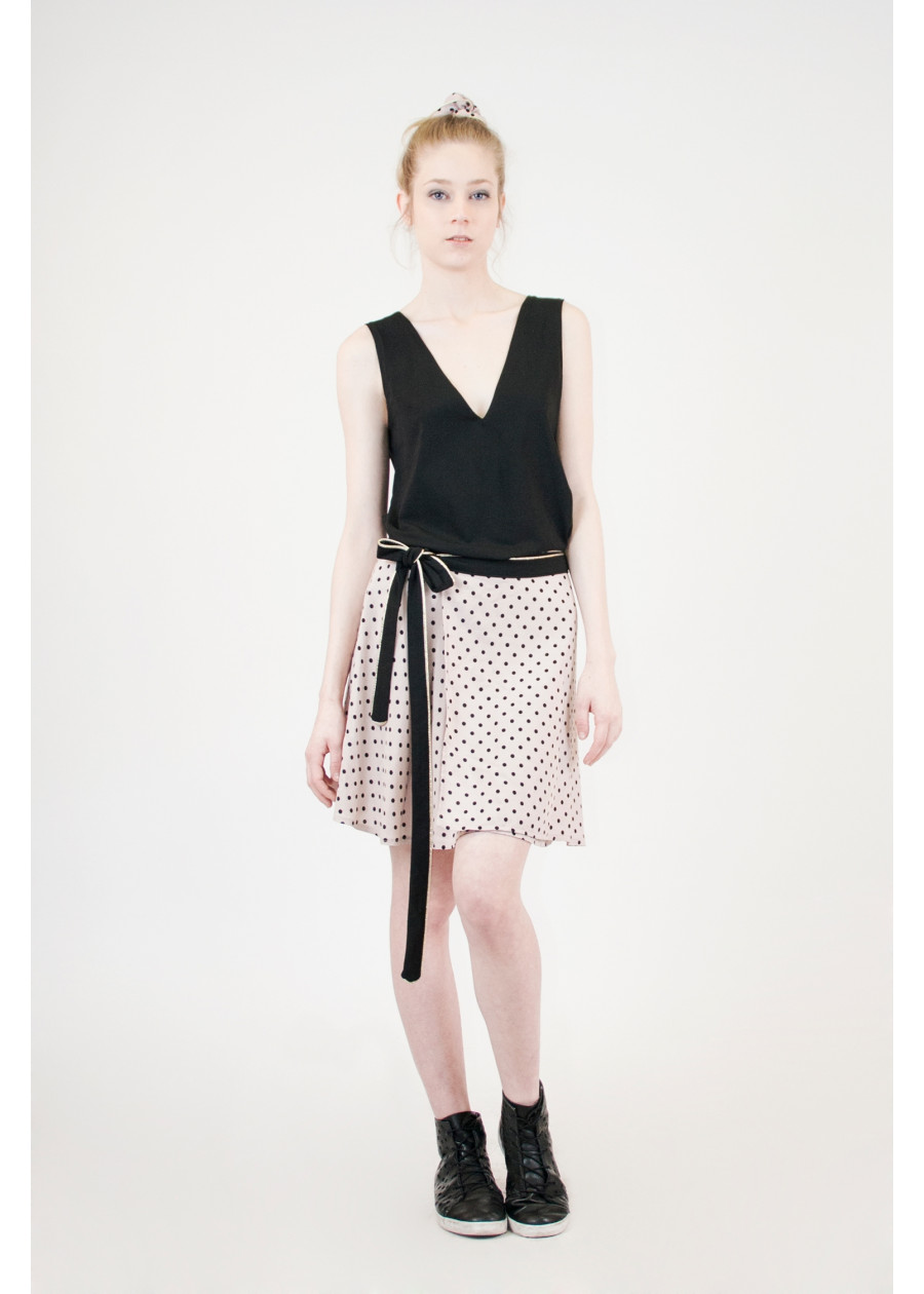 Jupe portefeuille fluide Lorelei en bambou rose nude pastel à pois noir fabriquée en France