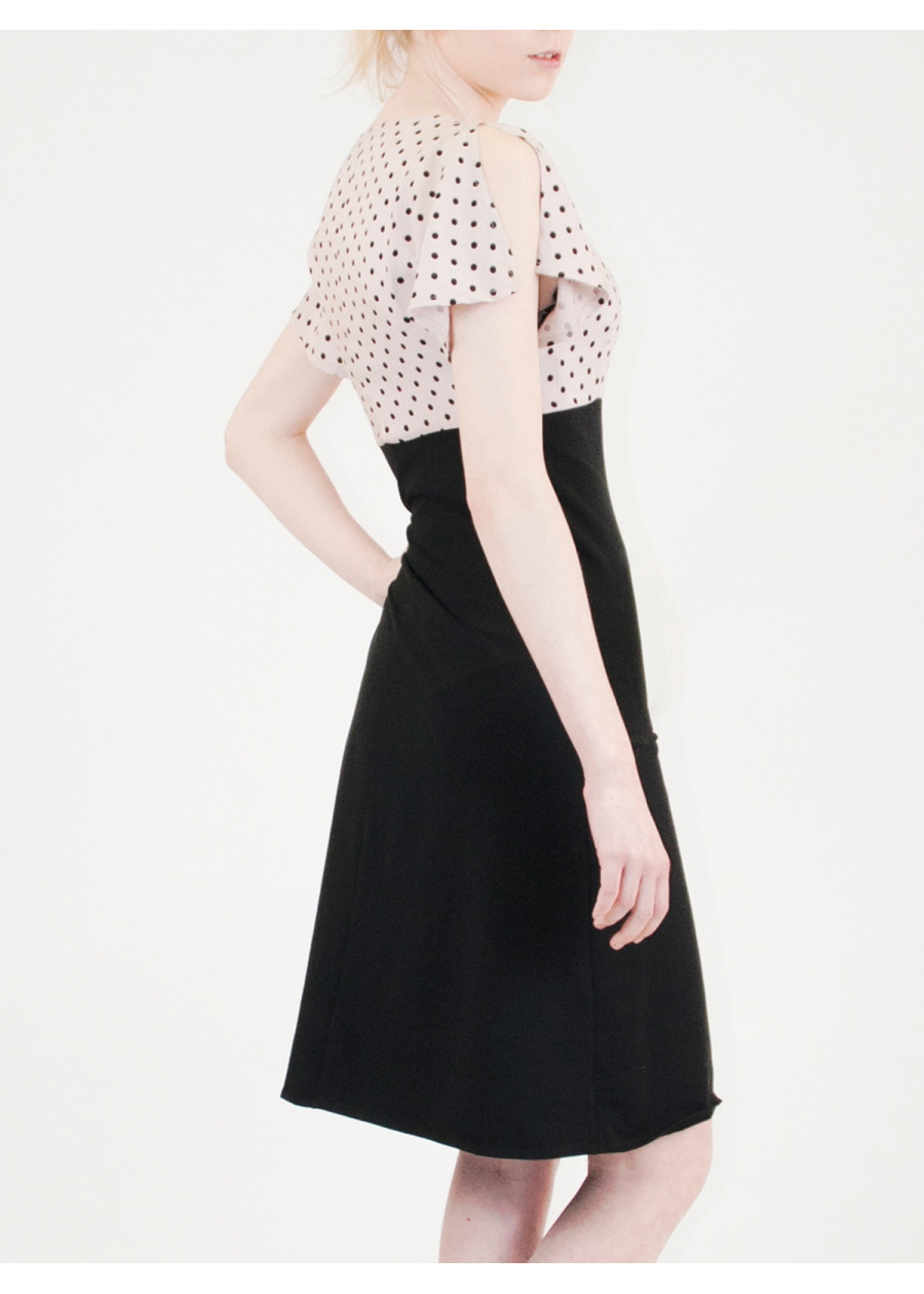 Robe à manches courtes fendues en bambou imprimé rose nude à pois noir et coton bio fabriquée en France